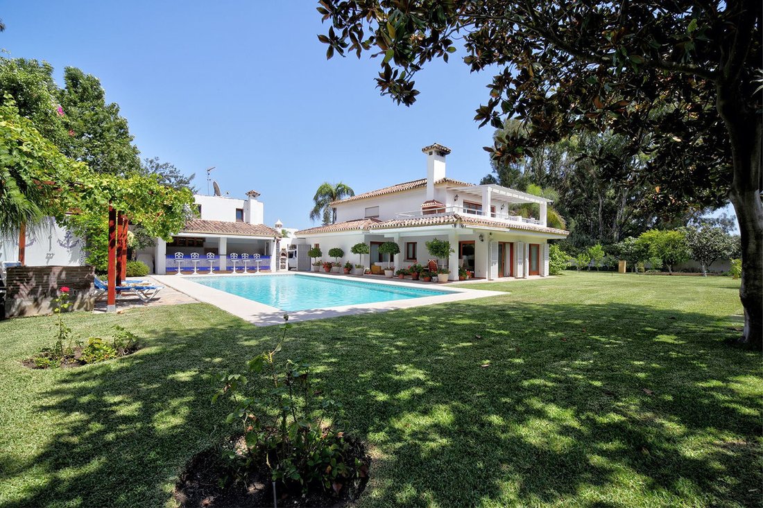 Villa in Cancelada, Estepona, Andalusia 3 - 16881266