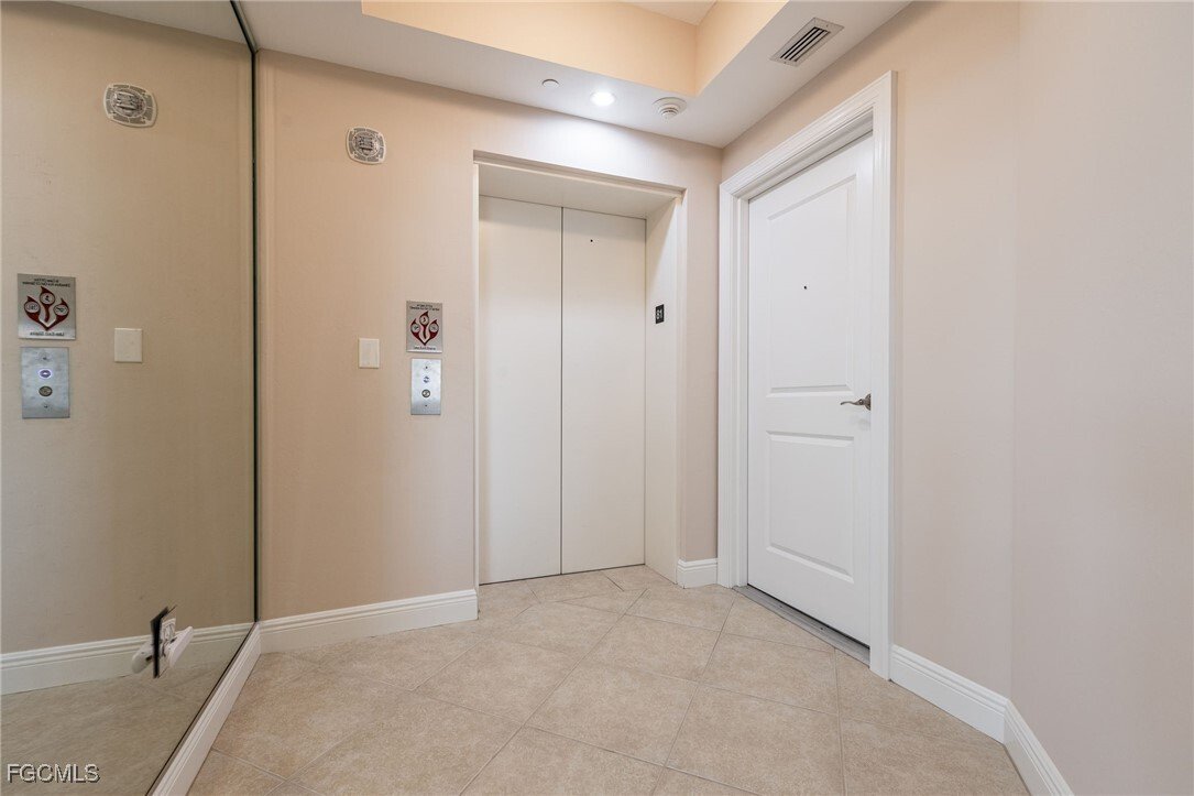 Condo in Fort Myers Beach, Florida, United States 3 - 16875589
