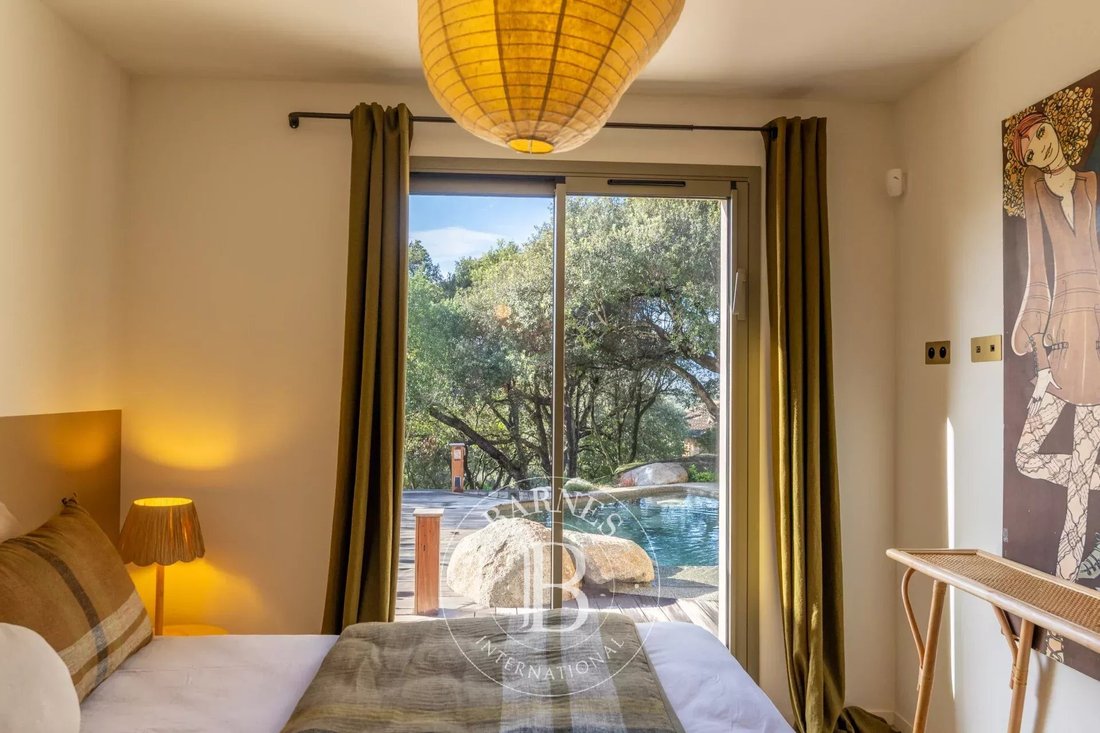 Villa in Lecci, Corsica, France 3 - 16721322