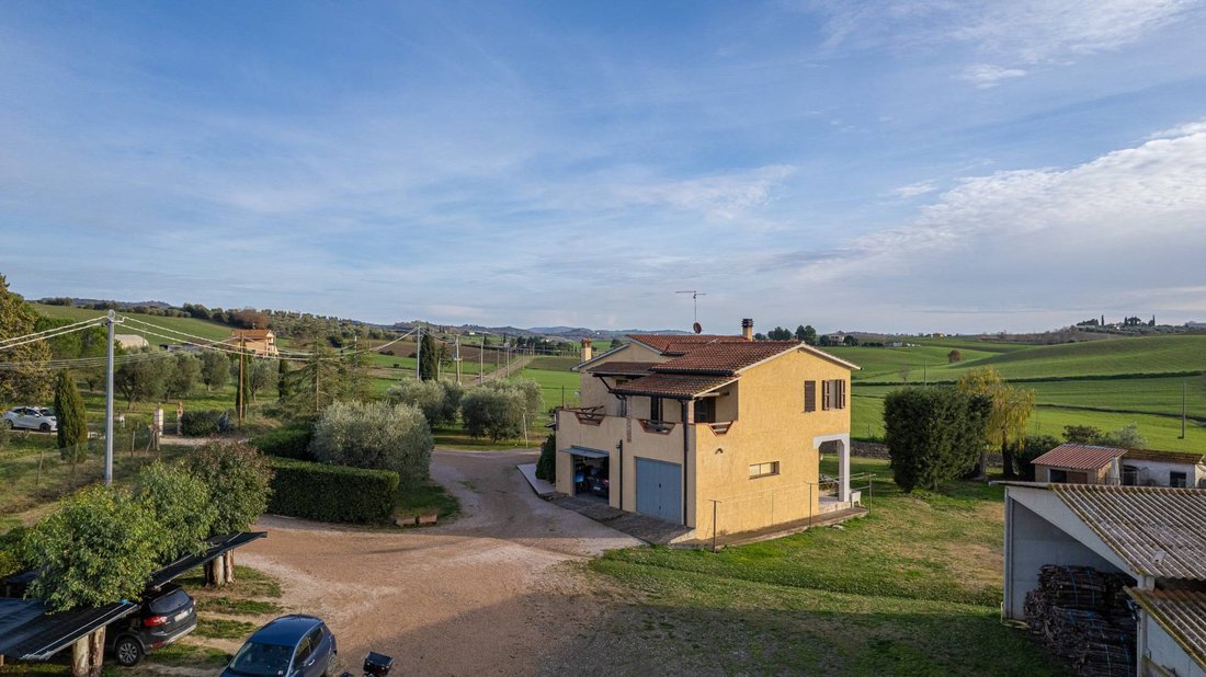 Villa in Manciano, Tuscany, Italy 2 - 16876786