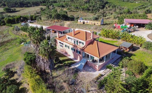 Villa a Sobral da Abelheira, Lisbona, Portogallo 1