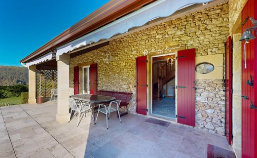 Castle for Sale in Le Bugue, Nouvelle-Aquitaine, France