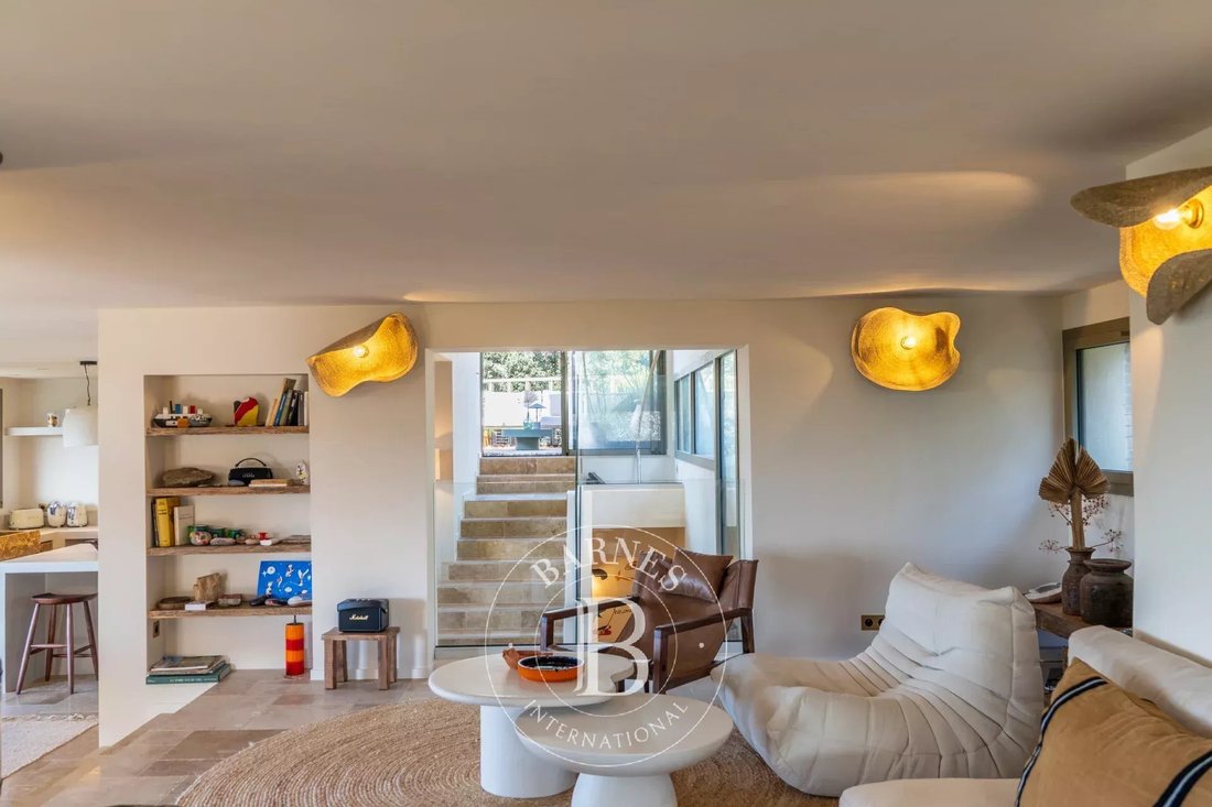 Villa in Lecci, Corsica, France 4 - 16721322