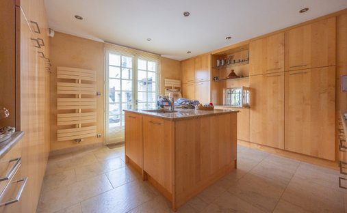 Vendée (85) 18th Century Listed Chateau Estate Of 42 Hectares