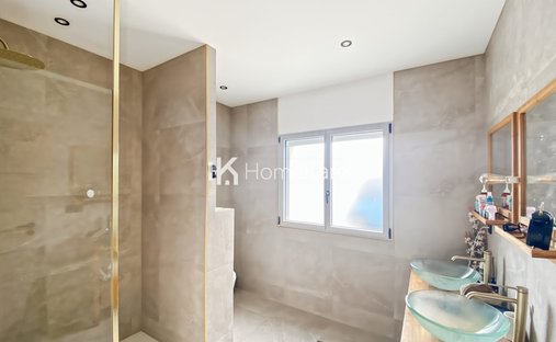 Castle for Sale in Mérignac, Nouvelle-Aquitaine, France