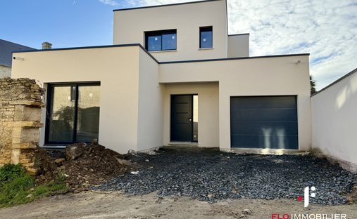 Perched In The Hills Of The Vire Valley, With 22 Hectares Of Land, A Listed Chateau From The