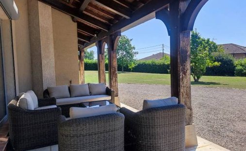 Castle for Sale in Hurigny, Bourgogne-Franche-Comté, France