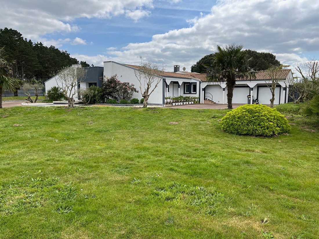 House in Nesmy, Pays de la Loire, France 3 - 16286311