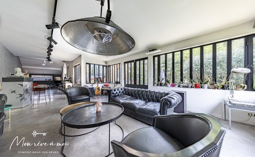 Castle for Sale in Saint-Leu-la-Forêt, Île-de-France, France