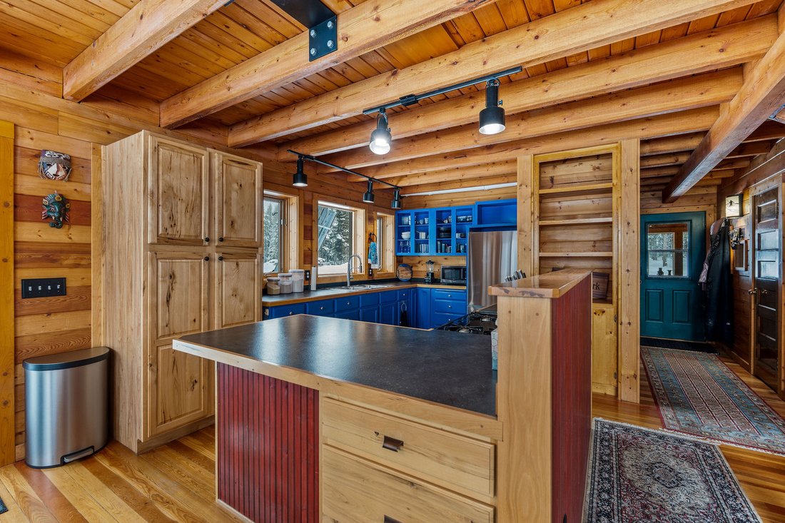 House in Polebridge, Montana, United States 3 - 16884047