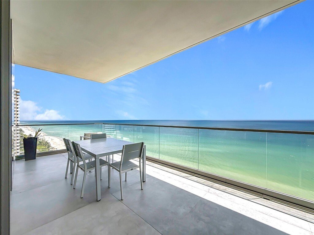 Condo in Hallandale Beach, Florida, United States 3 - 16635139