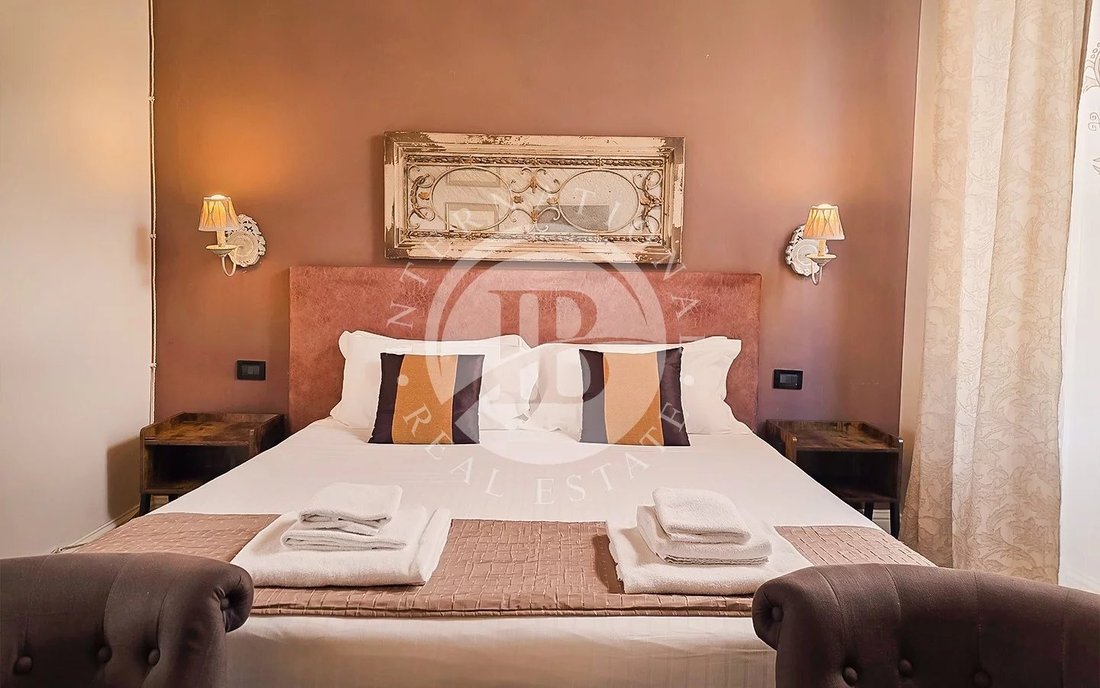 Apartment in Center, Florence, Tuscany 2 - 16879902