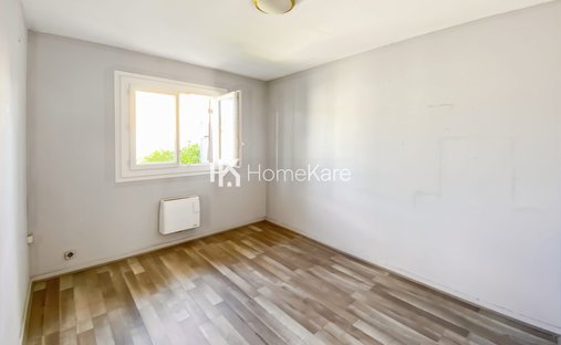 Castle for Sale in Mérignac, Nouvelle-Aquitaine, France