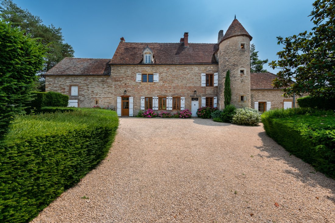 Estate in Burnand, Bourgogne – Franche-Comté, France 1 - 16881692