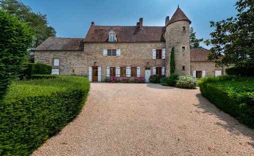 Estate in Burnand, Bourgogne – Franche-Comté, France 1