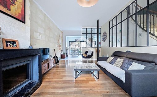 A 19th Century Hotel Château, Restaurant And Outbuilding In Two Hectares Of Grounds Near - 4