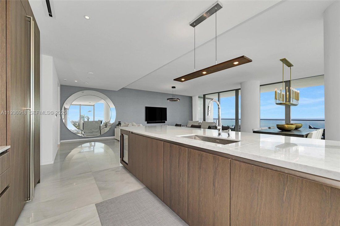 Condo in Hallandale Beach, Florida, United States 5 - 16868564