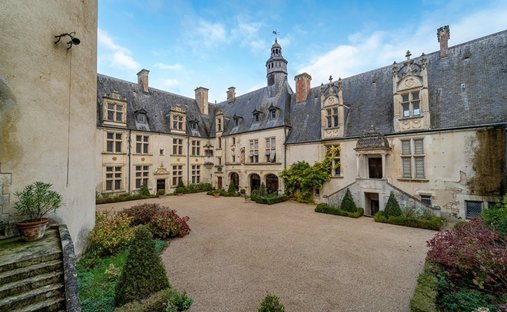 château à Saint-Florent-sur-Cher, Centre-Val de Loire, France 1