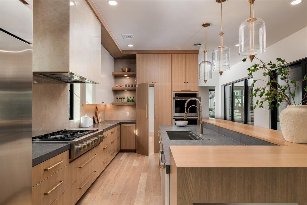 House in Dallas, Texas, United States 5 - 16880631