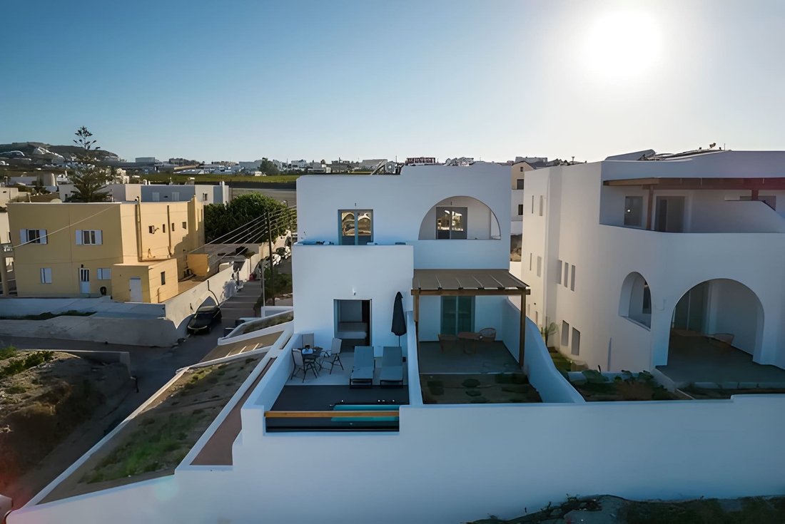 House in Thira, Aegean, Greece 5 - 16871378