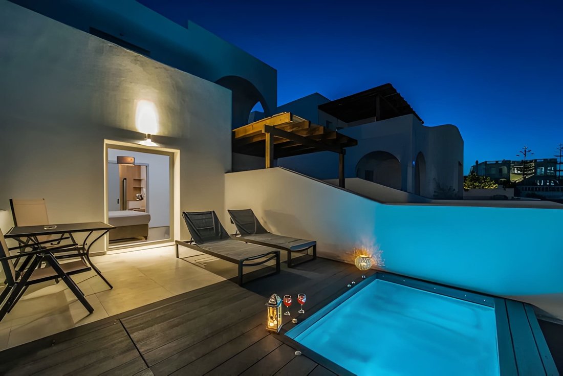 House in Thira, Aegean, Greece 2 - 16871378
