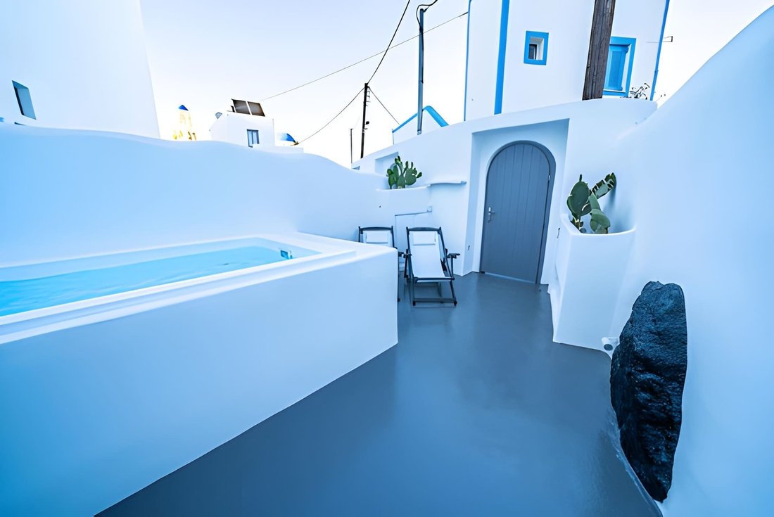 Estate in Thira, Aegean, Greece 3 - 16875232