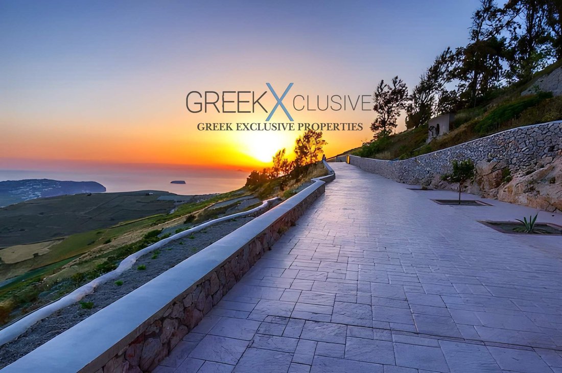 Villa in Thira, Aegean, Greece 1 - 16875086