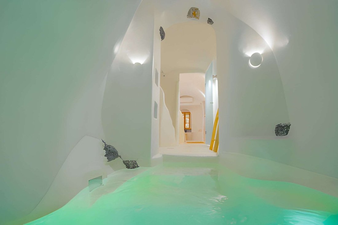Villa in Thira, Aegean, Greece 2 - 16874969