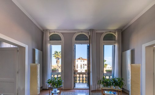 Castle for Sale in Venice, Veneto, Italy