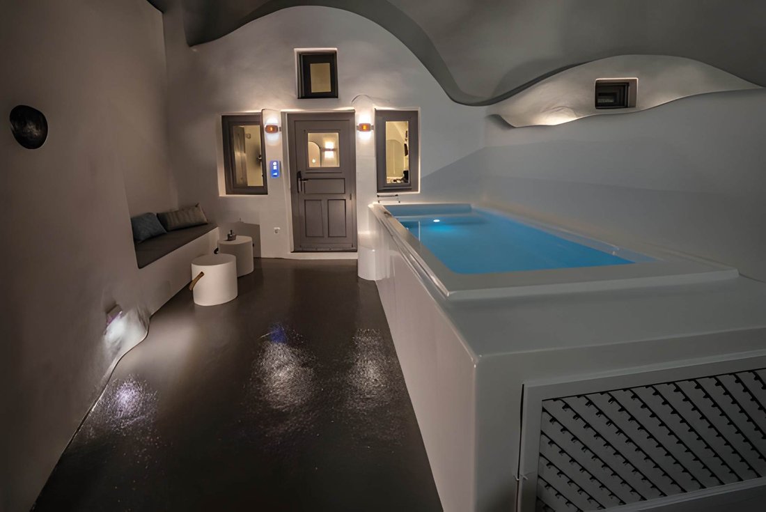 Estate in Thira, Aegean, Greece 4 - 16875232