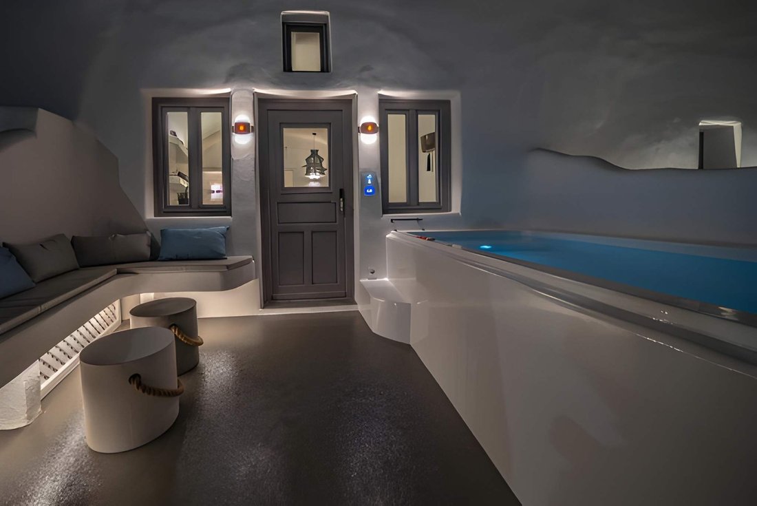 Estate in Thira, Aegean, Greece 5 - 16875232
