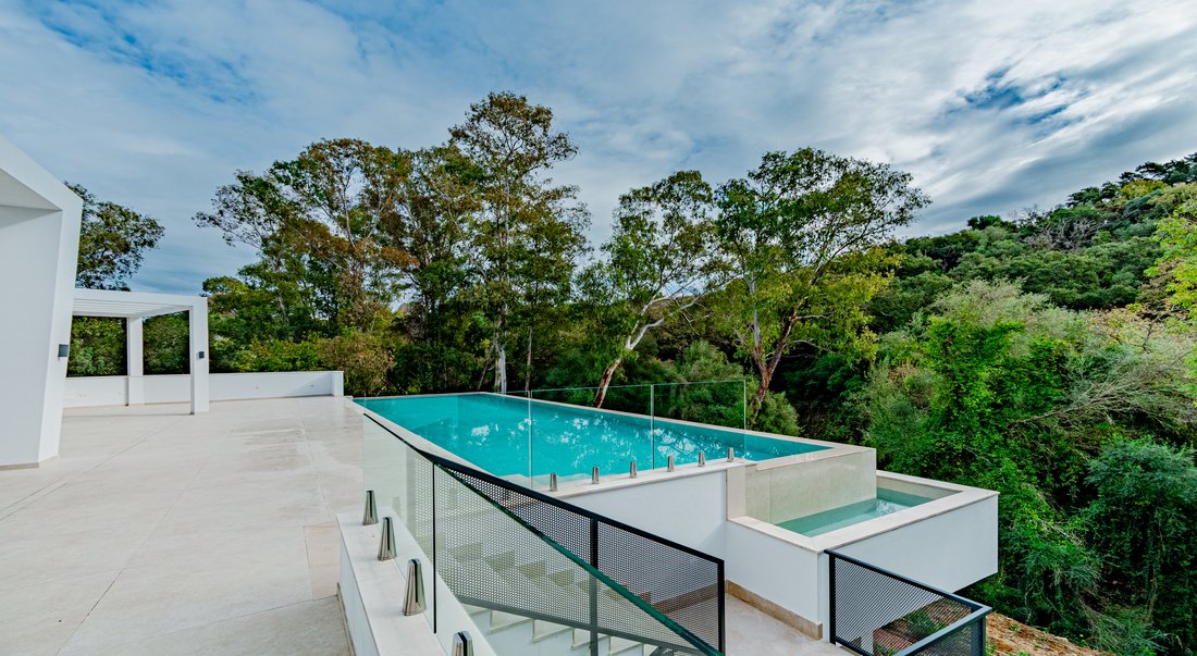 Villa in Sotogrande, San Roque, Andalusia 2 - 14352712