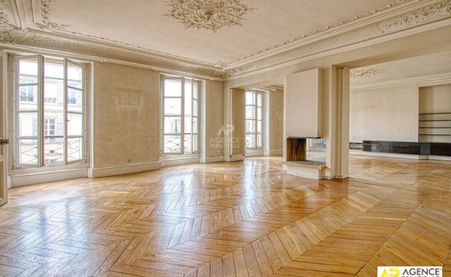 Castle for Sale in Versailles, Île-de-France, France