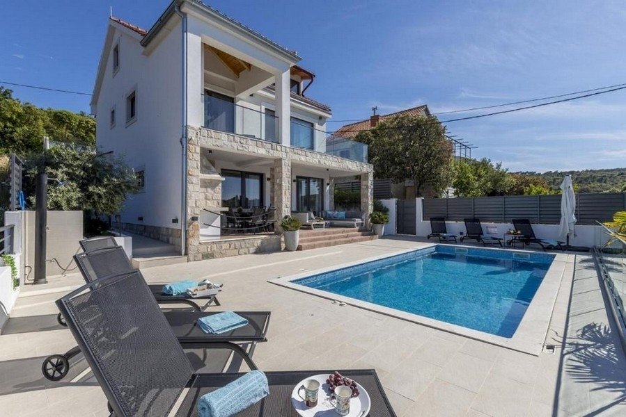 Villa in Lokve, Split, Split-Dalmatia County 4 - 16880154