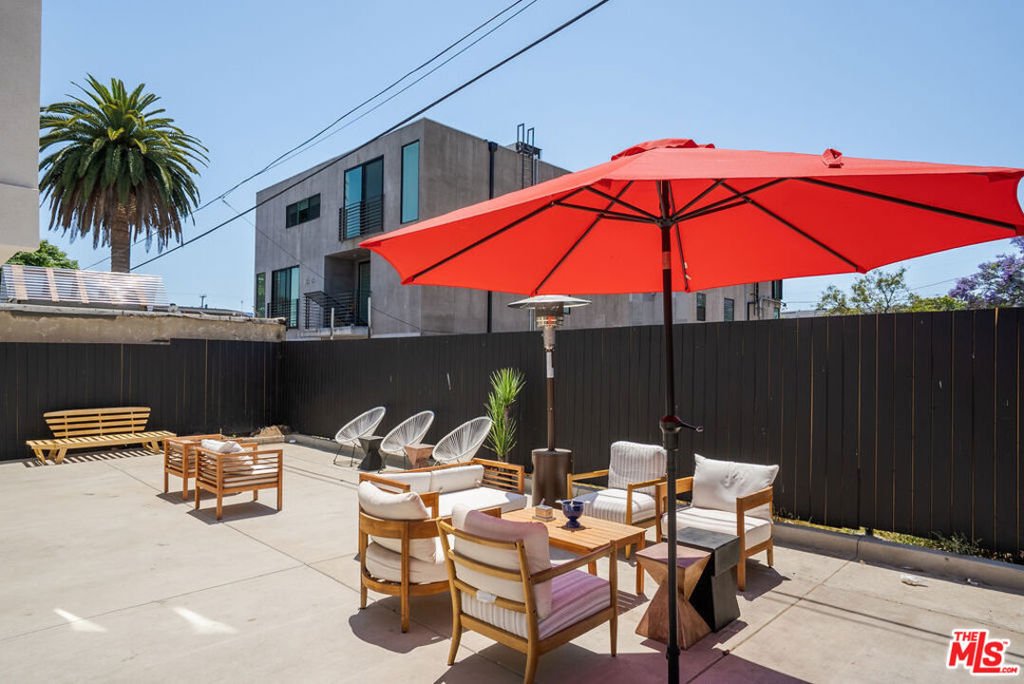 Los Angeles, California, United States 5 - 16885194
