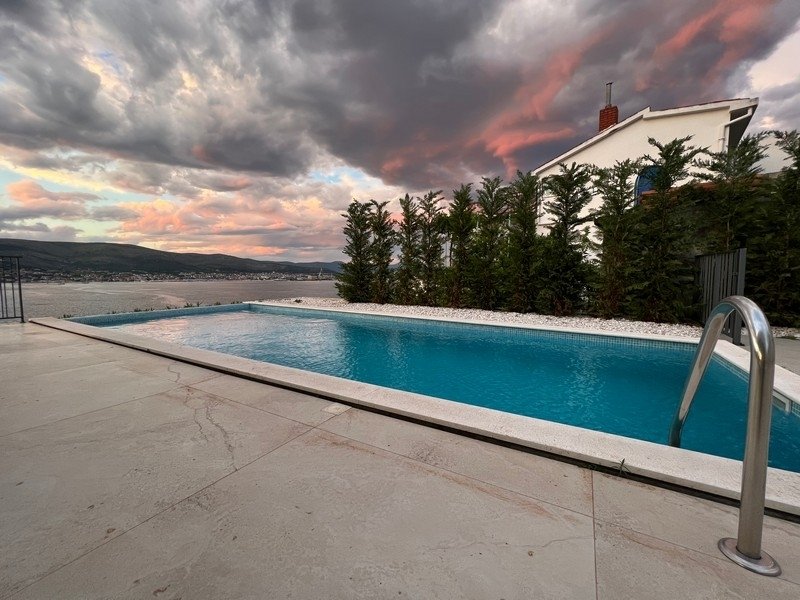 Villa in Split, Split-Dalmatia County, Croatia 2 - 16880243