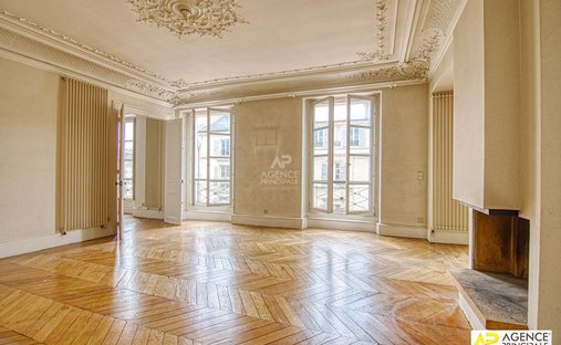 Castle for Sale in Versailles, Île-de-France, France