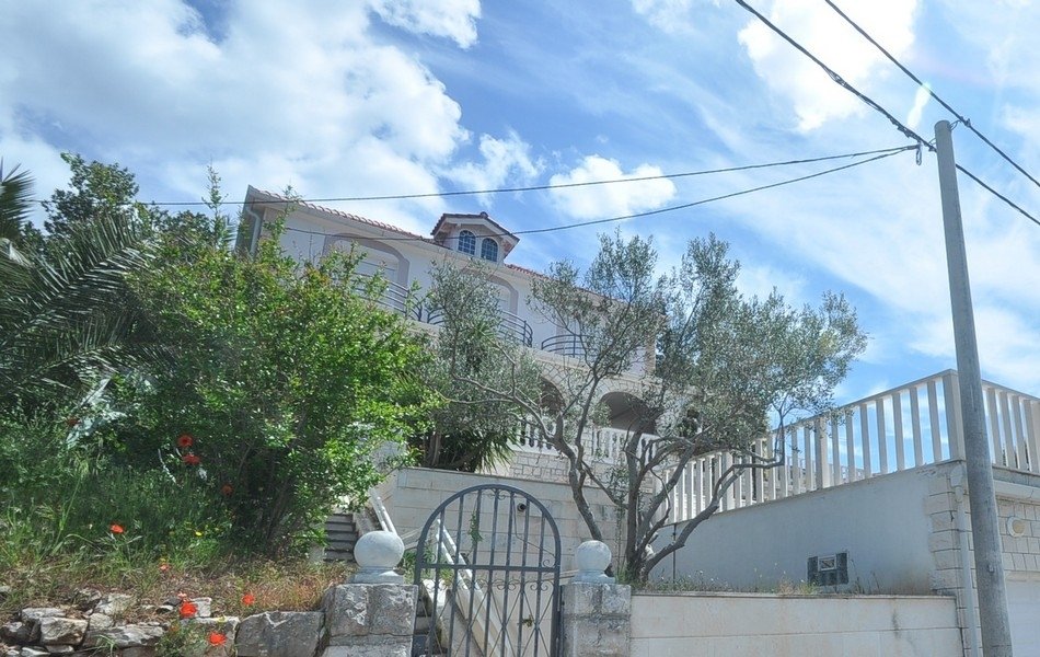 Villa in Lokve, Split, Split-Dalmatia County 3 - 16880150