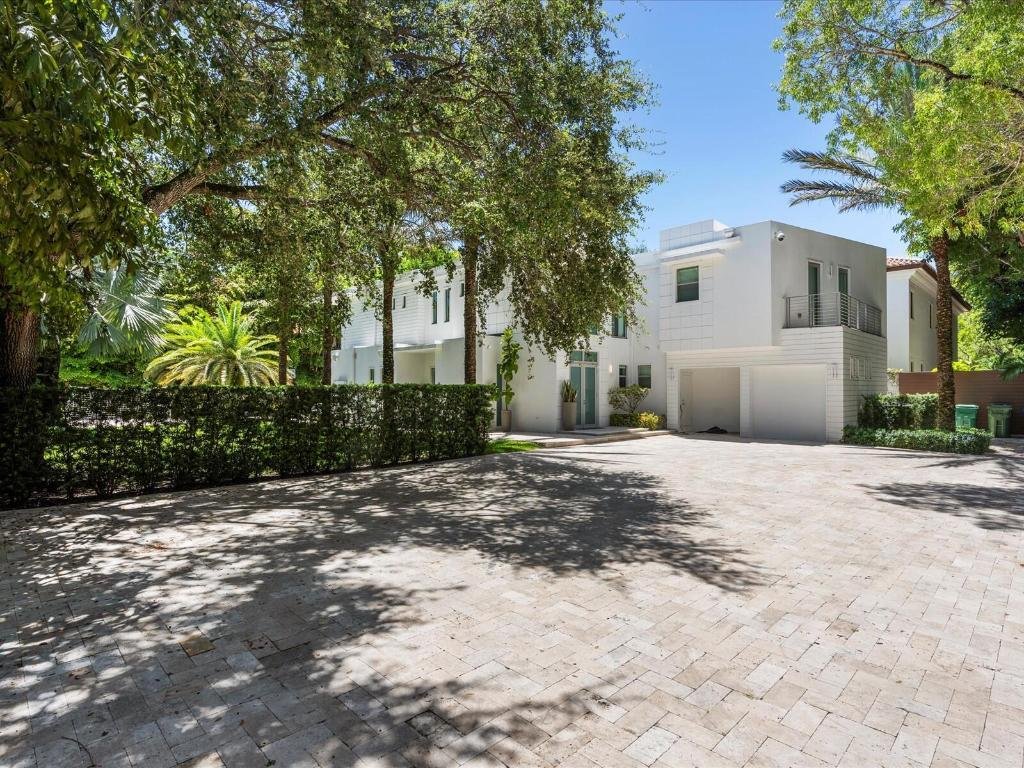 House in Miami, Florida, United States 5 - 16634819
