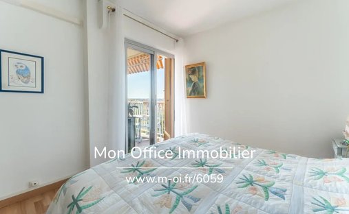 Castle for Sale in Aix-en-Provence, Provence-Alpes-Côte d'Azur, France