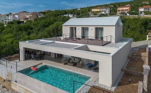 Villa in Grad Kraljevica, Primorje-Gorski Kotar County, Croatia 1