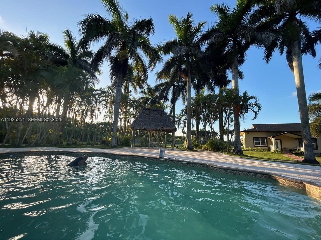 House in Miami, Florida, United States 4 - 16860033