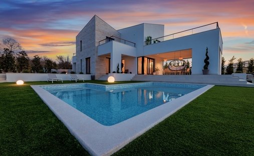 Villa in Malinska, Primorje-Gorski Kotar County, Croatia 1