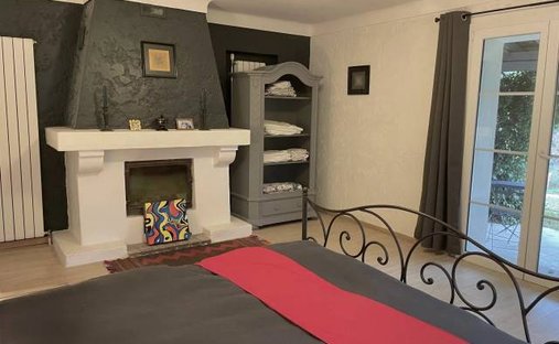 Chateau In Provence With Guest House And 13 Ha Land