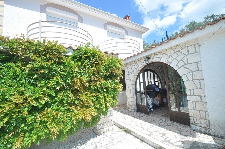 Villa in Lokve, Split, Split-Dalmatia County 2 - 16880150
