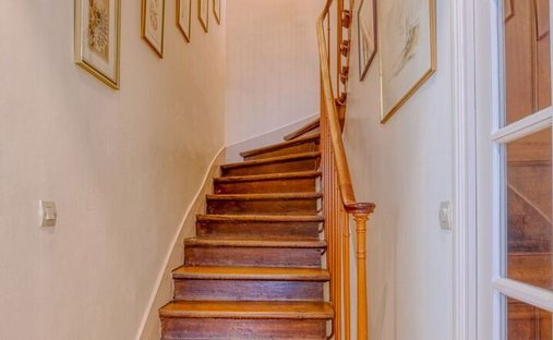 Castle for Sale in Versailles, Île-de-France, France