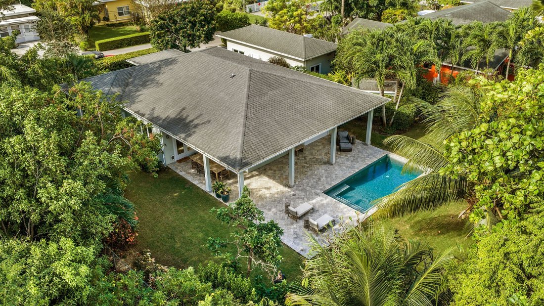 House in George Town, George Town, Cayman Islands 1 - 16880161