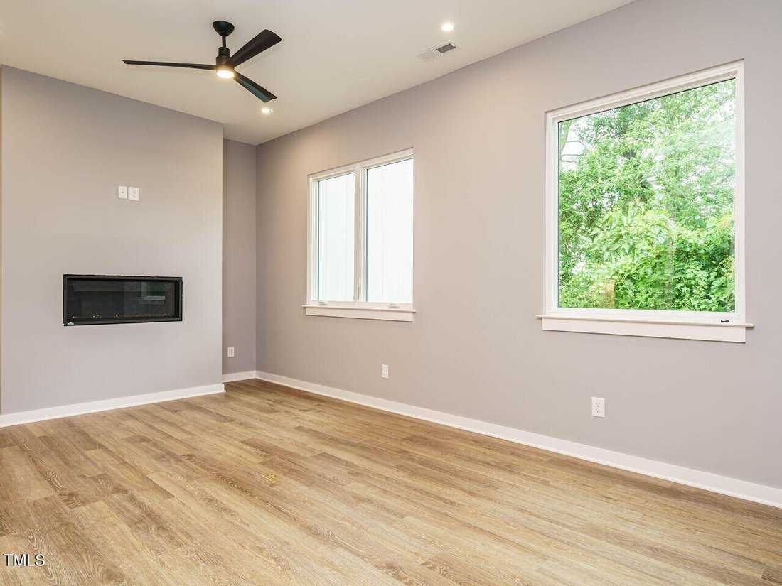 Townhouse in Raleigh, North Carolina, United States 4 - 16876309