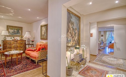 Castle for Sale in Versailles, Île-de-France, France