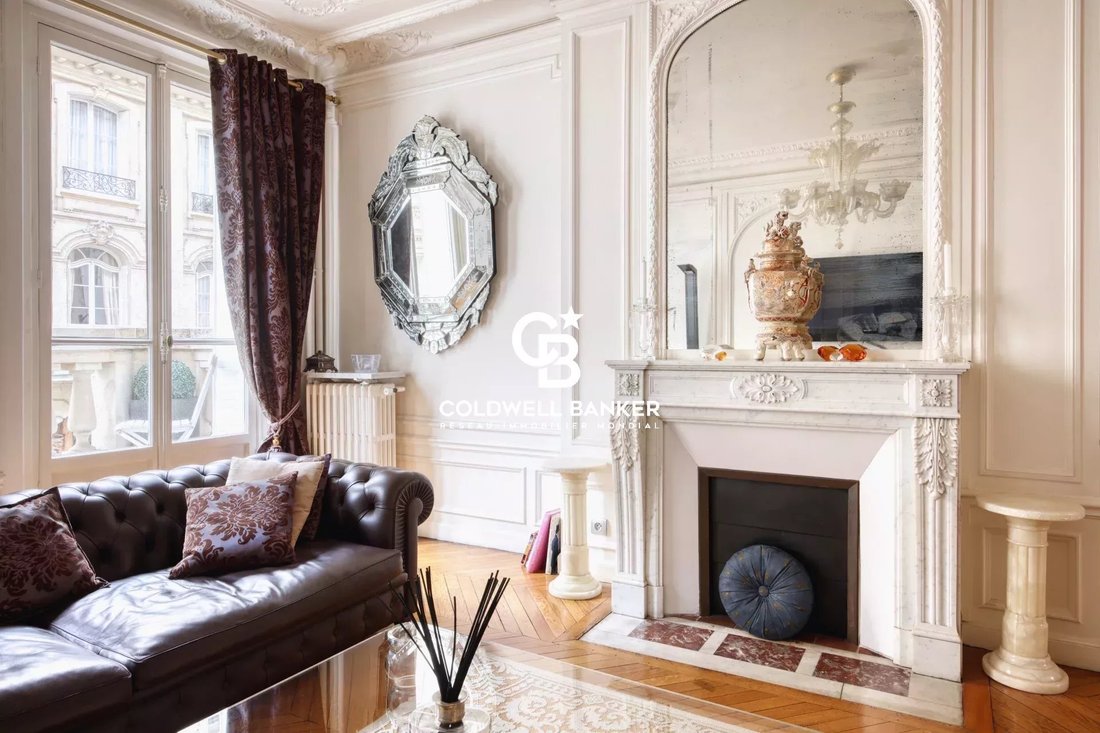 Apartment in Chaillot, Paris 16e Arrondissement, Paris 1 - 16880029